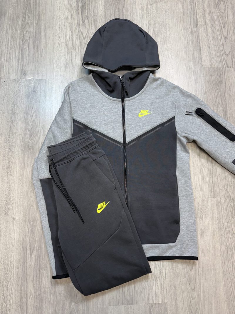 Nike Tech Fleece KOMPLET 2021 (XS)