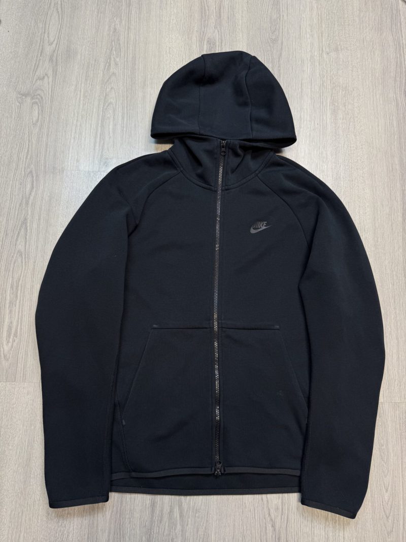 Nike Tech Fleece (S/M/L/XL)