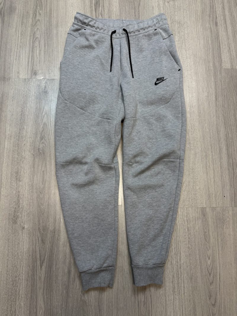 Nike Tech Fleece 2021 (XS/S/M/L/2XL)