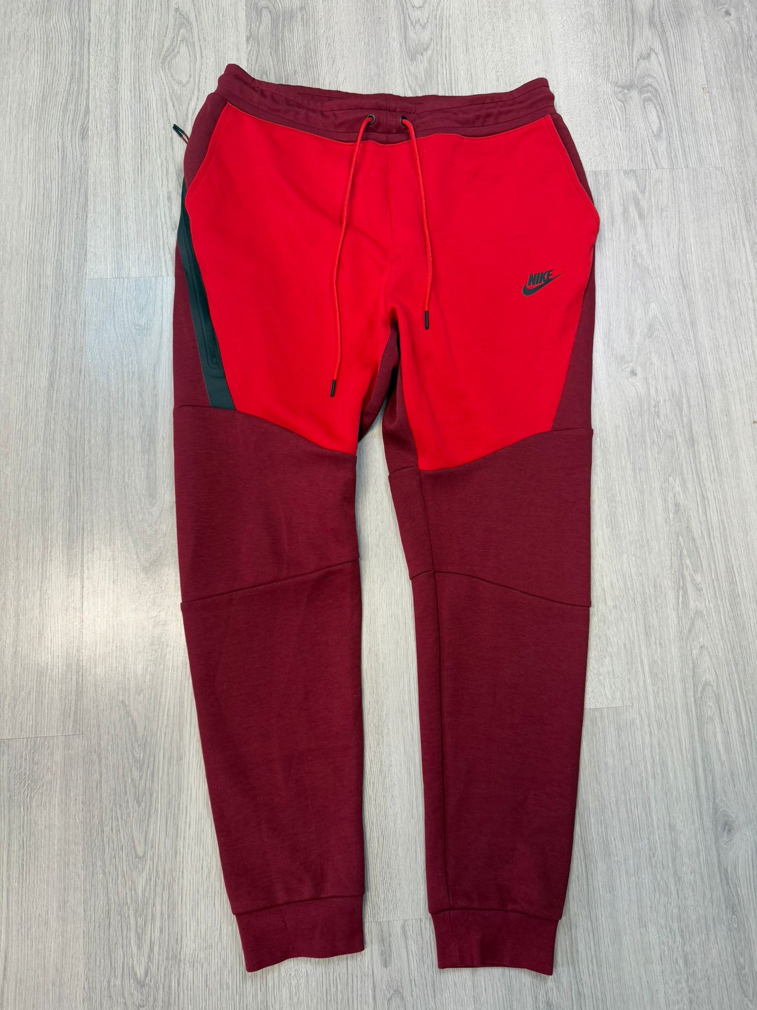 Nike Tech Fleece (XS/XL)