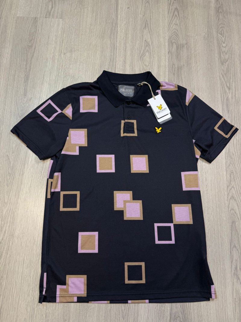 Lyle Scott Majica (L)