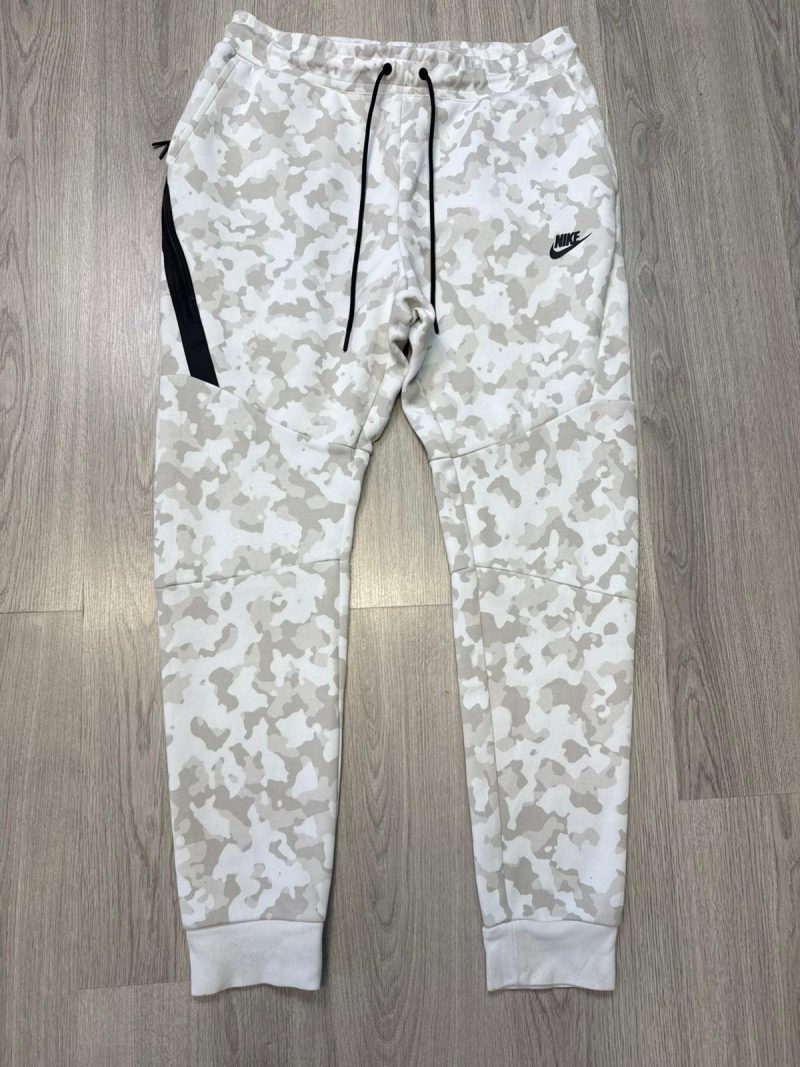 Nike Tech Fleece Camo (XS/S/M/L)