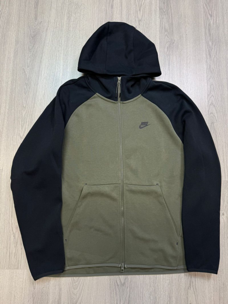 Nike Tech Fleece (XS/M/XL)