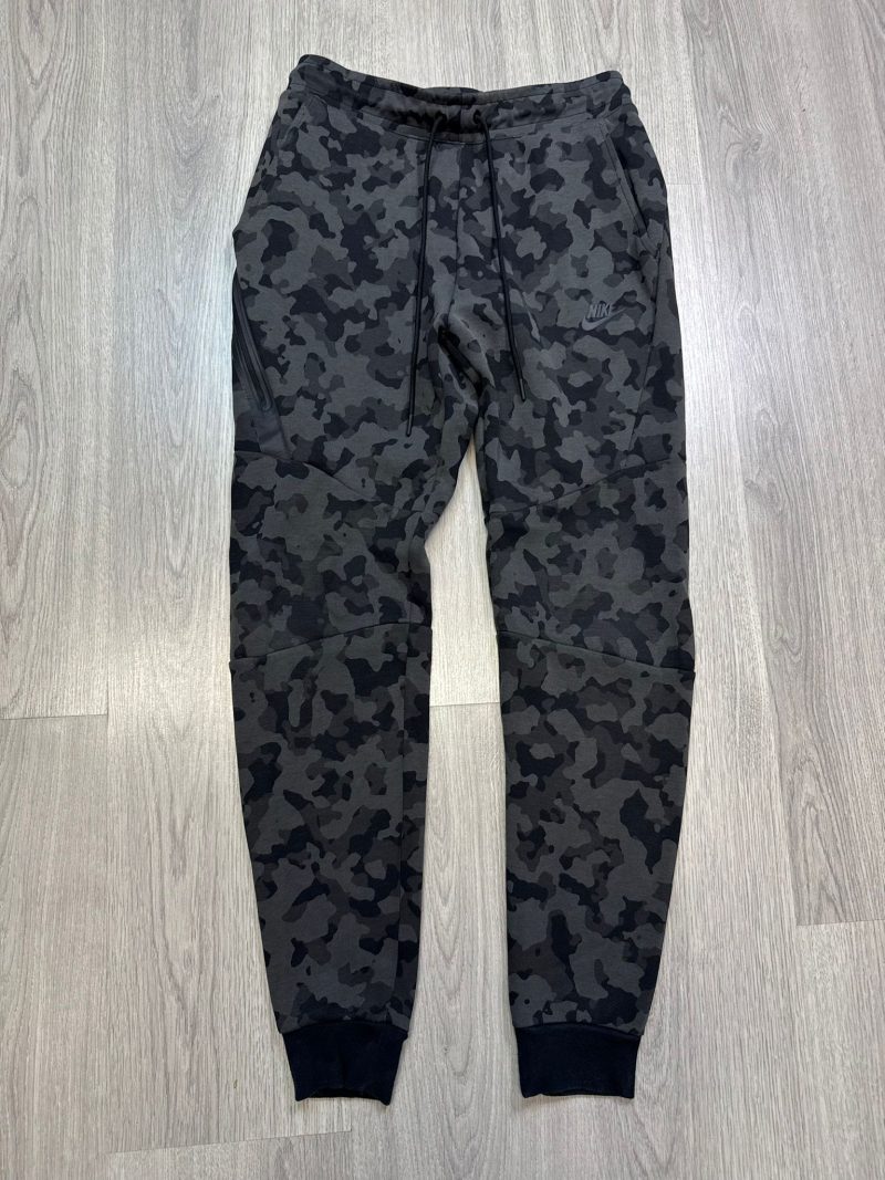 Nike Tech Fleece Camo (XS/S/M)