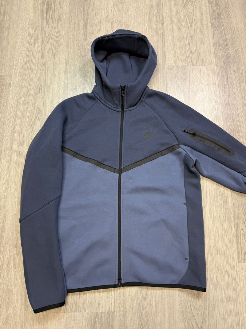 Nike Tech Fleece 2025 (XS/S/M/L)