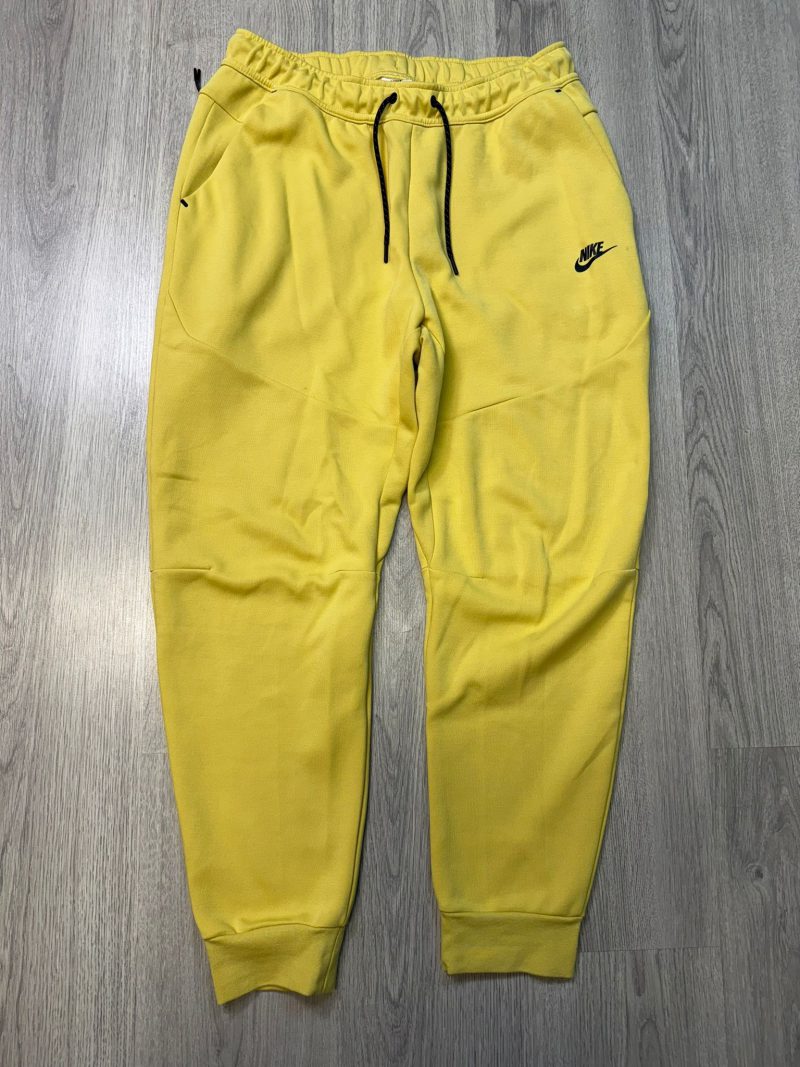 Nike Tech Fleece 2021 (L)