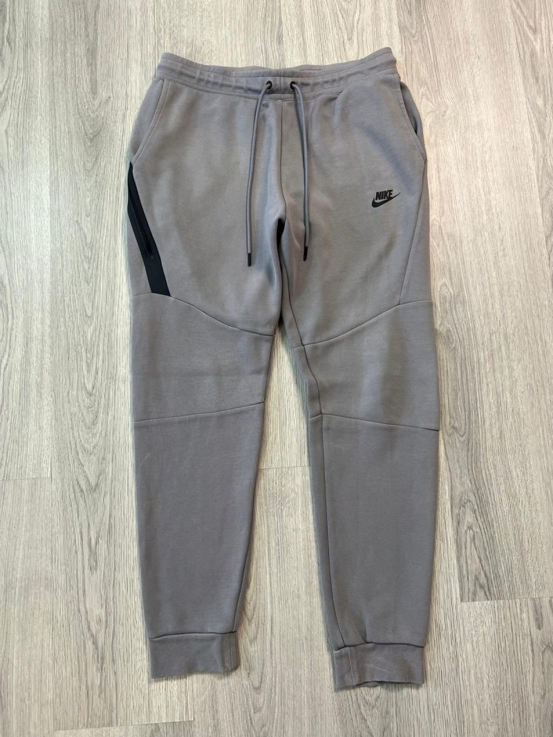 Nike Tech Fleece (S/M)