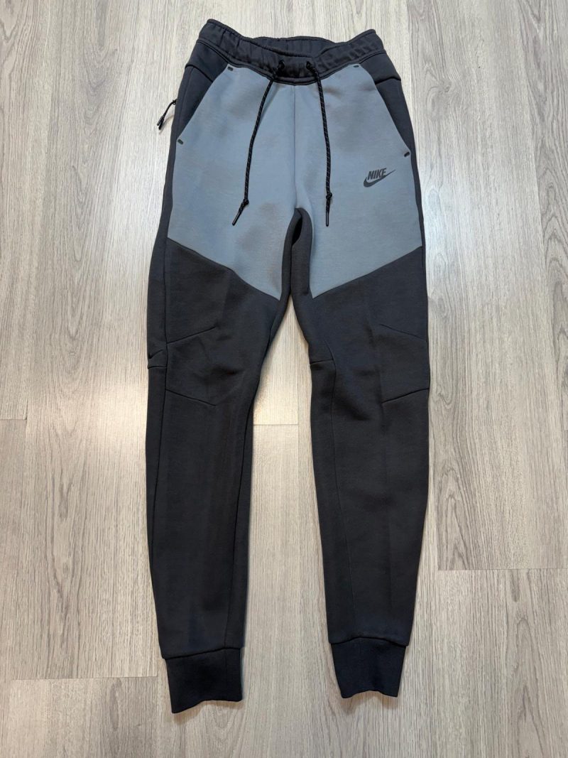 Nike Tech Fleece 2025 (XS)