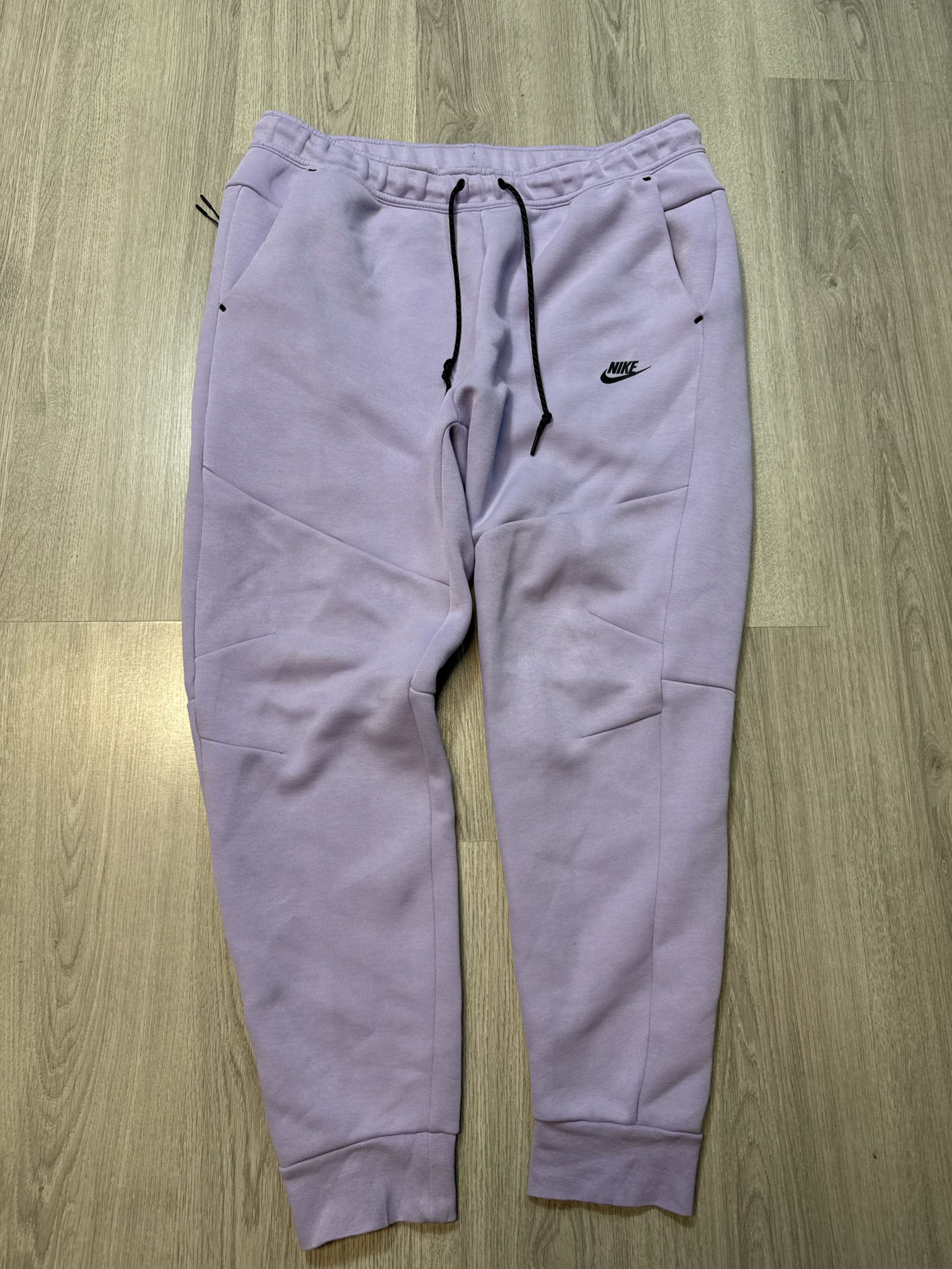 Nike Tech Fleece 2025 (M/XL)
