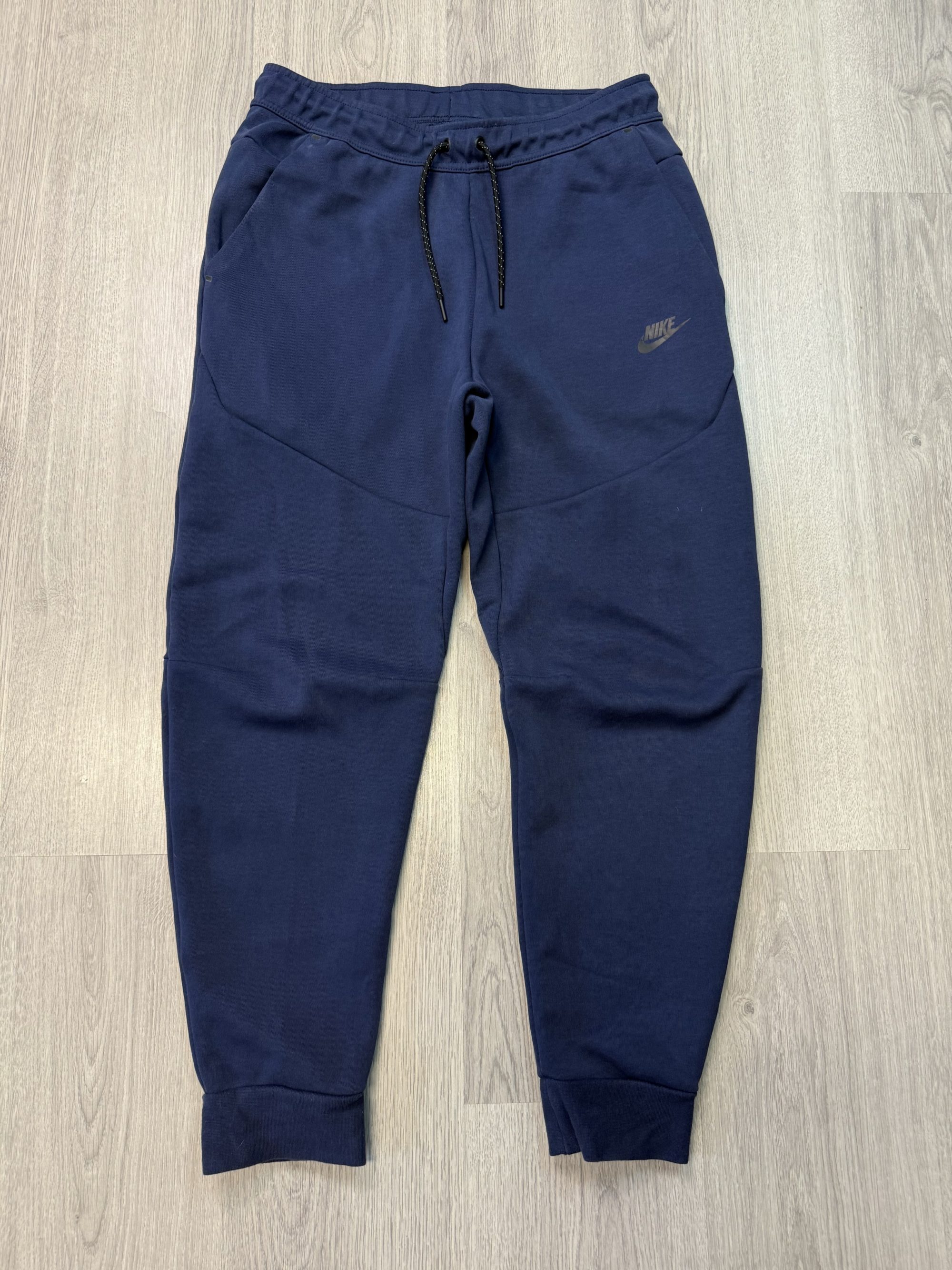 Nike Tech Fleece 2021 (XS/S/M/L/XL)