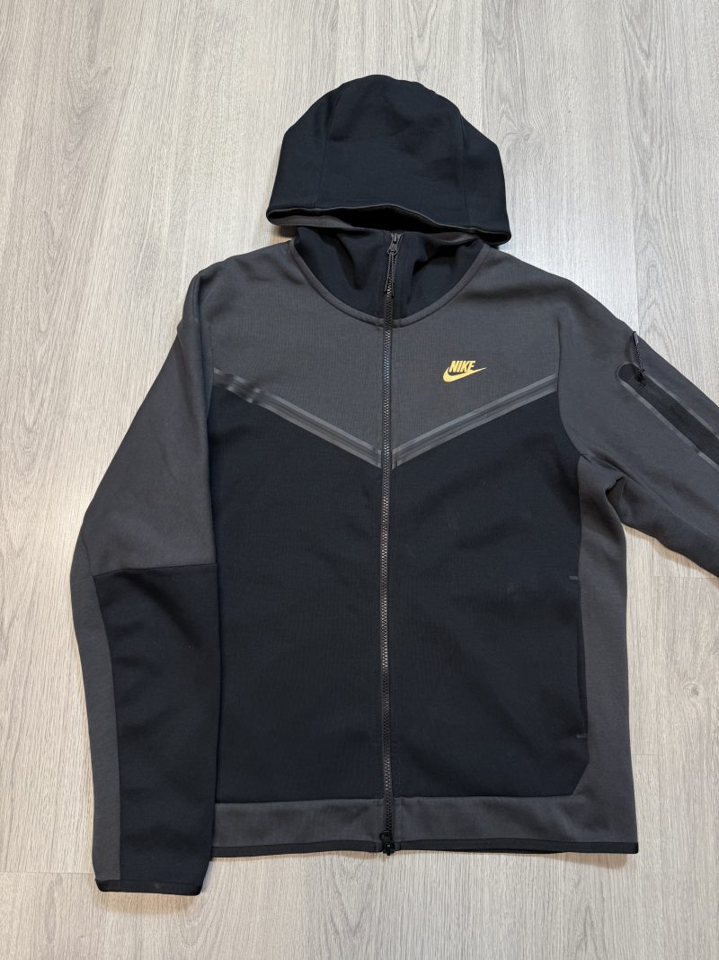 Nike Tech Fleece 2021 (XS/S/M/L)