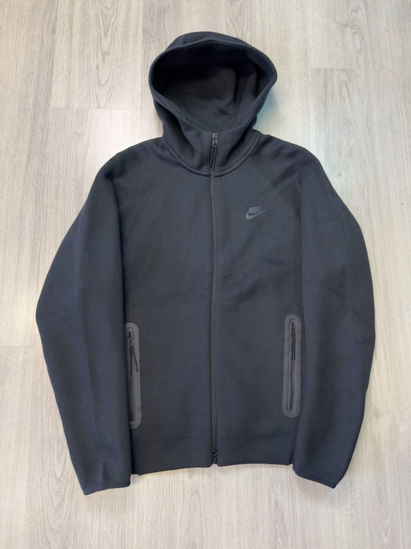 Nike Tech Fleece 2023 (S/M)