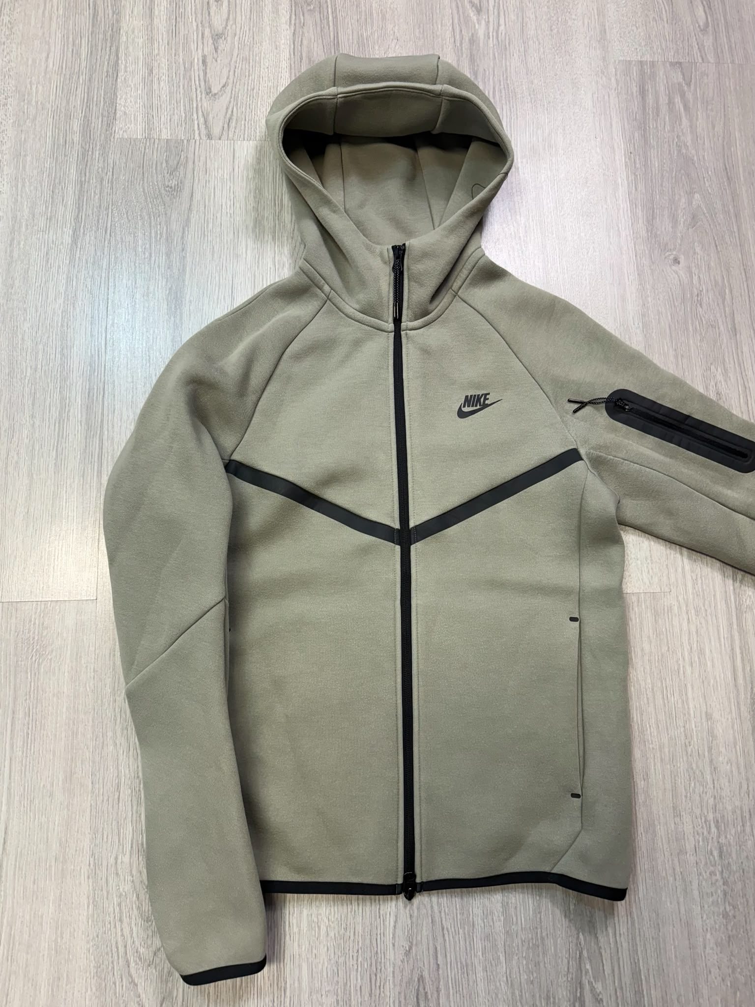 Nike Tech Fleece 2025 (XS)