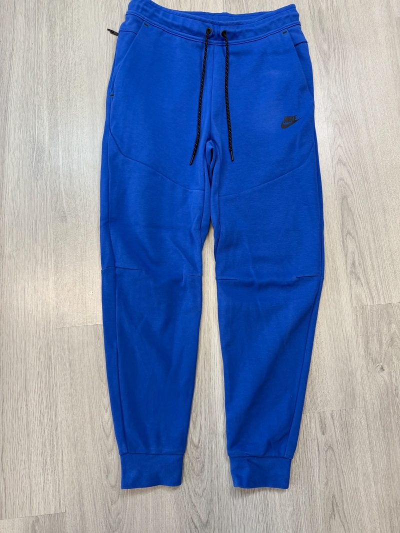 Nike Tech Fleece 2021 (S/M/L/XL)