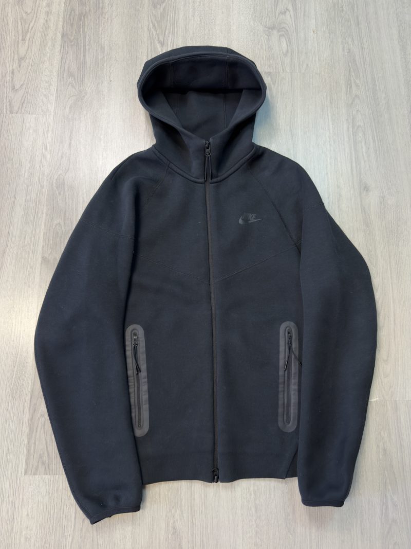 Nike Tech Fleece 2023 (XS/S/M/L/2XL)