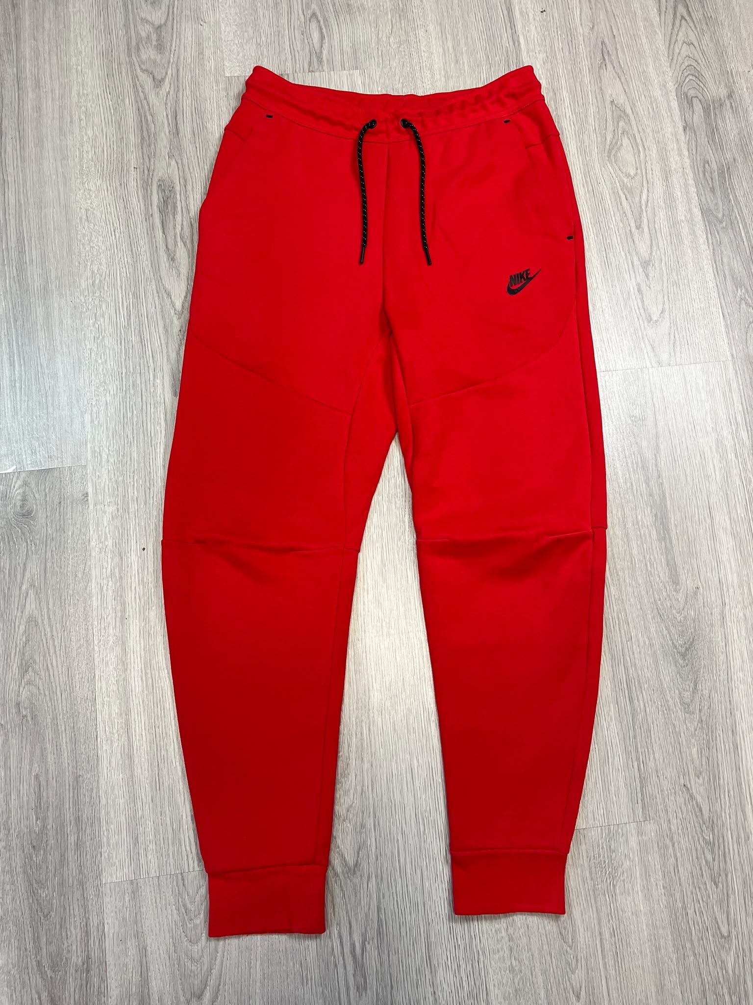Nike Tech Fleece 2021 (XS/S/M/L/XL)