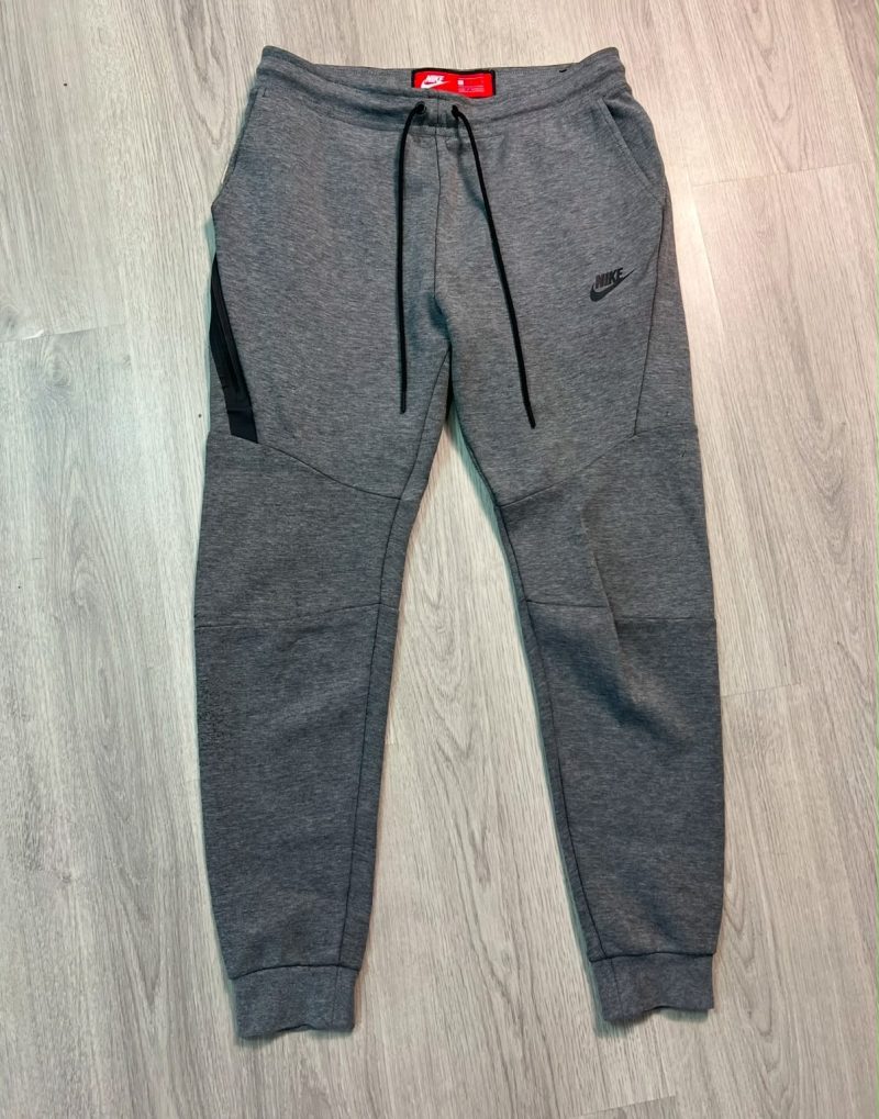 Nike Tech Fleece (S)