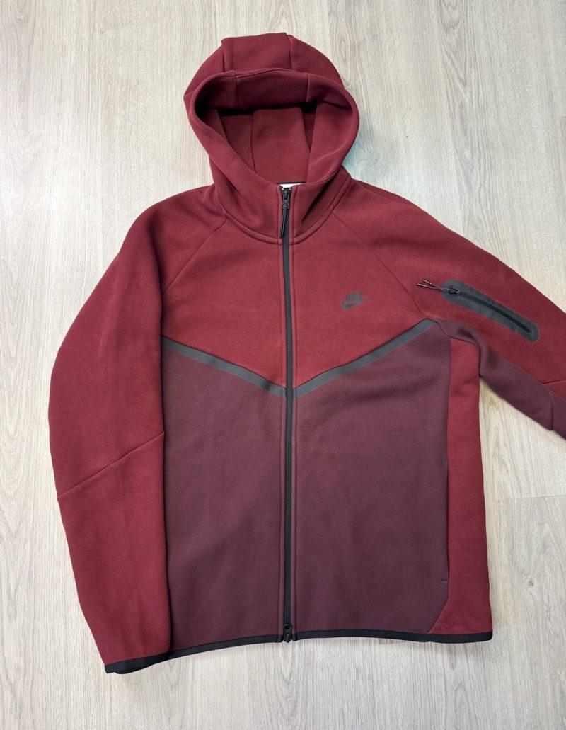 Nike Tech Fleece 2025 (M/L/XL)