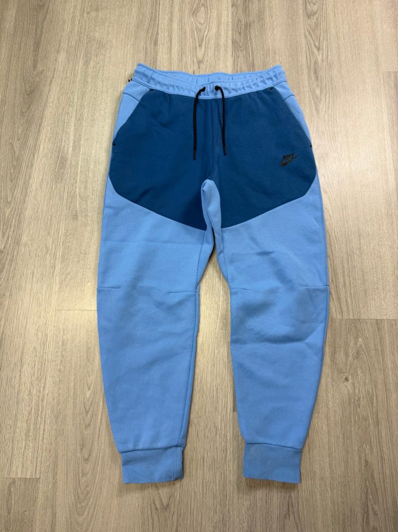 Nike Tech Fleece 2021 (M)